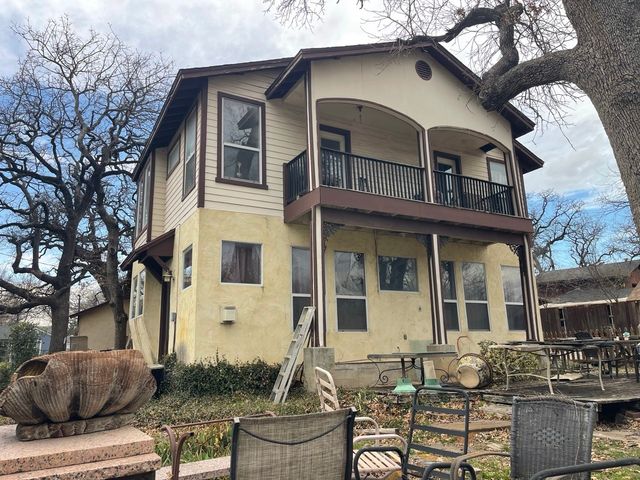 2532 Oakwood Terrace, Haltom City, TX 76117