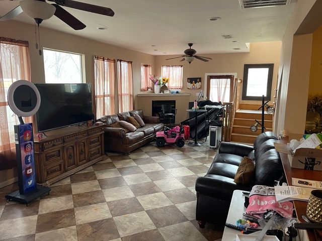 2532 Oakwood Terrace, Haltom City, TX 76117