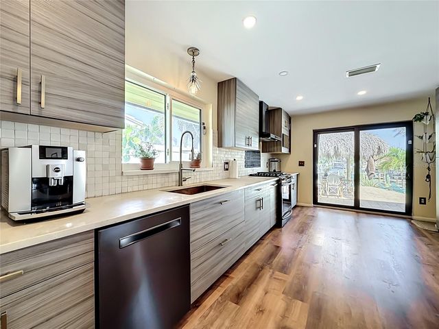 2162 W VINA DEL MAR BOULEVARD, St Pete Beach, FL 33706