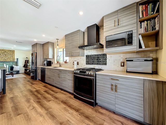 2162 W VINA DEL MAR BOULEVARD, St Pete Beach, FL 33706