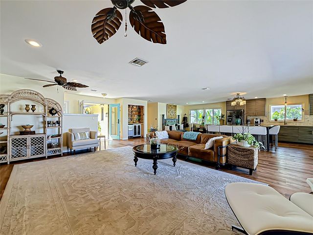 2162 W VINA DEL MAR BOULEVARD, St Pete Beach, FL 33706