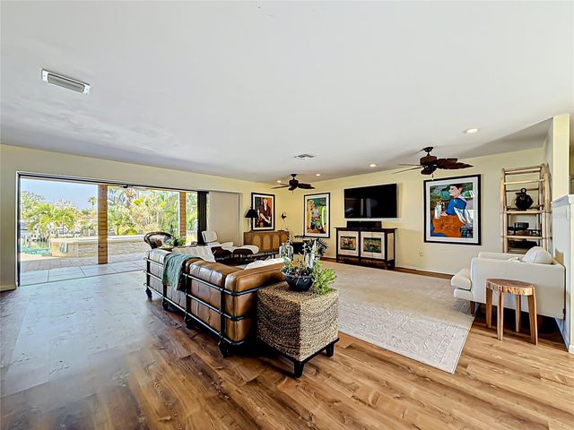 2162 W VINA DEL MAR BOULEVARD, St Pete Beach, FL 33706