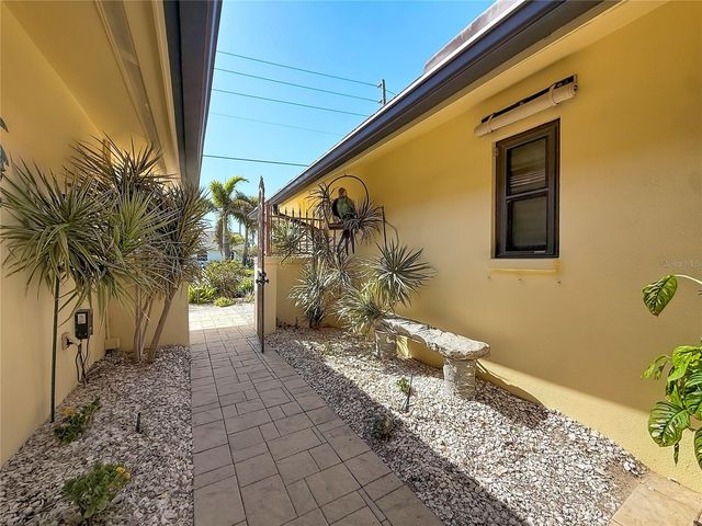 2162 W VINA DEL MAR BOULEVARD, St Pete Beach, FL 33706