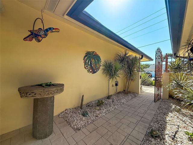 2162 W VINA DEL MAR BOULEVARD, St Pete Beach, FL 33706