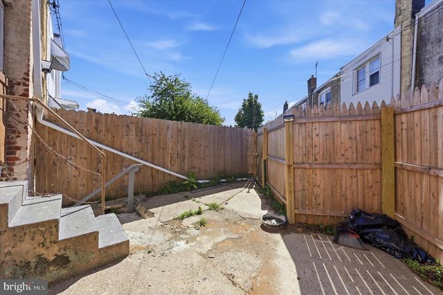 817 W 11TH ST, Chester, PA 19013