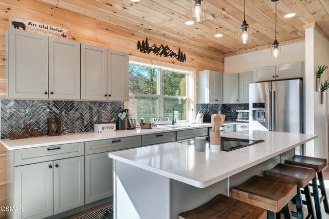 3138 Stepping Stone Drive, Sevierville, TN 37862