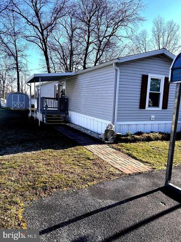 20 SPRUCE LN, Manchester, PA 17345