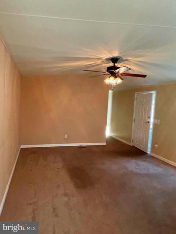 20 SPRUCE LN, Manchester, PA 17345