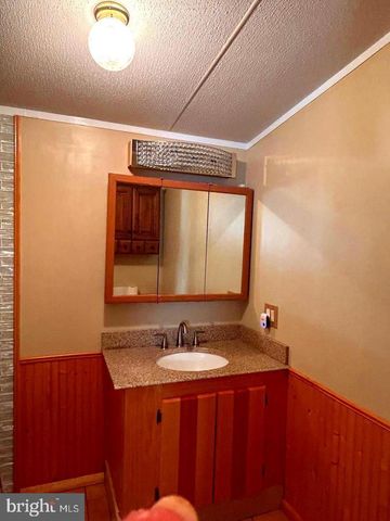 20 SPRUCE LN, Manchester, PA 17345