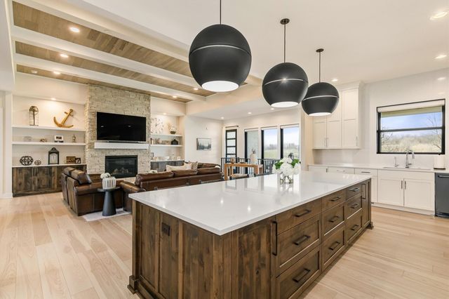 5094 Grand Ridge Drive, West Des Moines, IA 50265