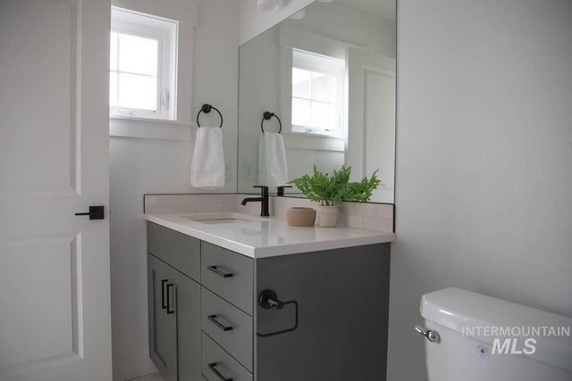 2545 E Cavern Dr., Meridian, ID 83642