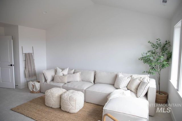 2545 E Cavern Dr., Meridian, ID 83642