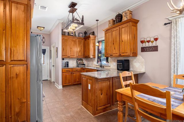 17070 Bradford Ave, Greenwell Springs, LA 70739