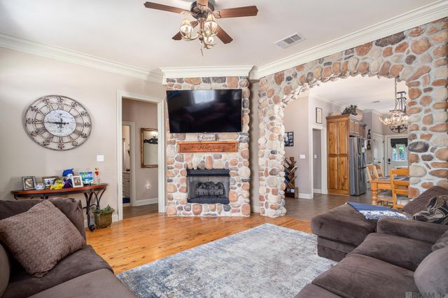 17070 Bradford Ave, Greenwell Springs, LA 70739