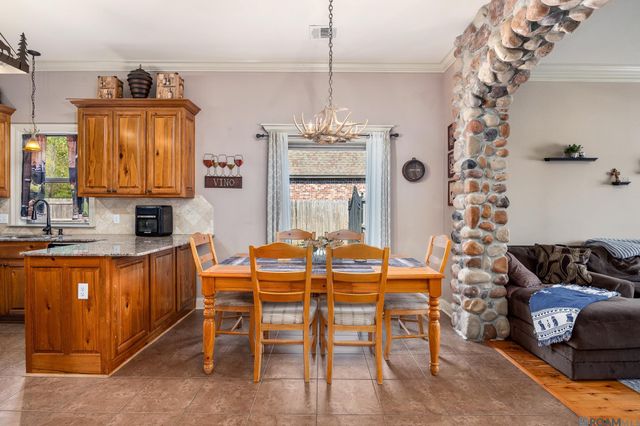 17070 Bradford Ave, Greenwell Springs, LA 70739