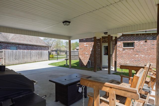 17070 Bradford Ave, Greenwell Springs, LA 70739