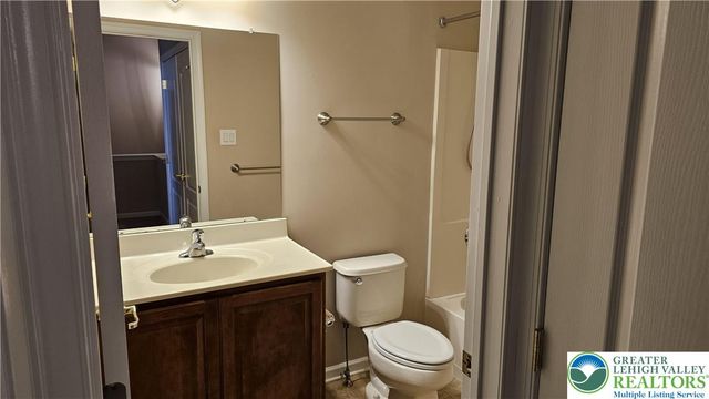 4079 Yorktown Road, Coopersburg Boro, PA 18036