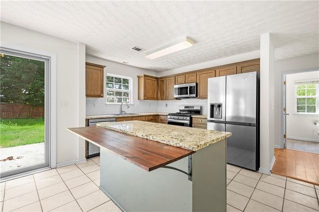 3740 Crescent Walk Lane, Suwanee, GA 30024