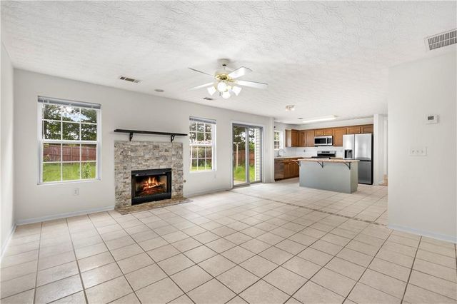 3740 Crescent Walk Lane, Suwanee, GA 30024