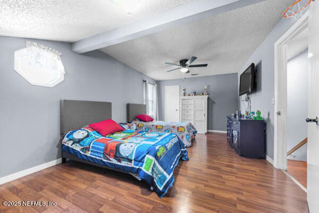 907 TURTLE CREEK Drive N, Jacksonville, FL 32218