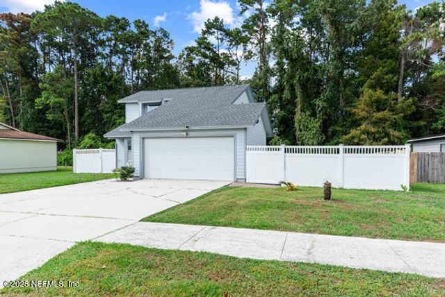907 TURTLE CREEK Drive N, Jacksonville, FL 32218