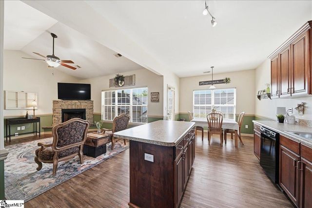 102 Teakwood Court, Boiling Springs, SC 29316