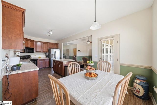 102 Teakwood Court, Boiling Springs, SC 29316