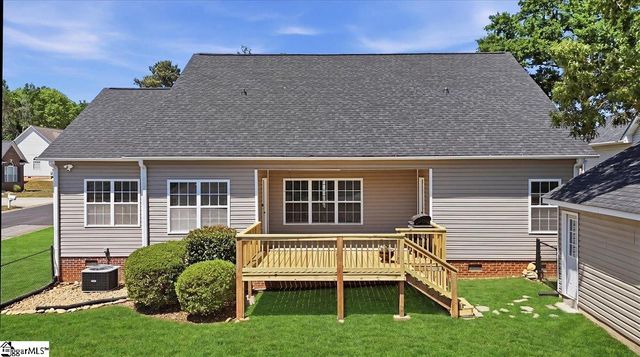 102 Teakwood Court, Boiling Springs, SC 29316