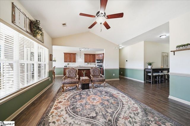 102 Teakwood Court, Boiling Springs, SC 29316