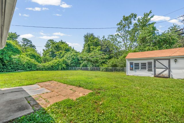 19 Gino Dr, Clarksville, TN 37042