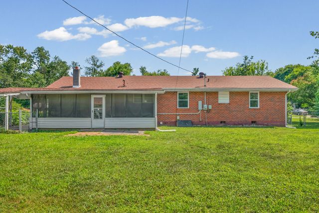 19 Gino Dr, Clarksville, TN 37042