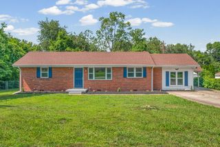 19 Gino Dr, Clarksville, TN 37042
