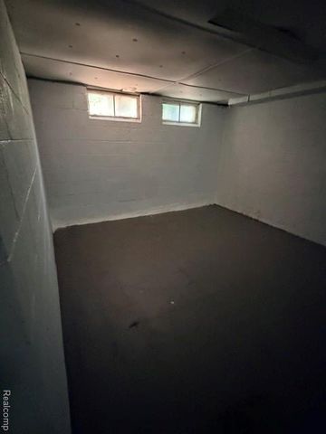 4701 Birchcrest Drive, Flint, MI 48504