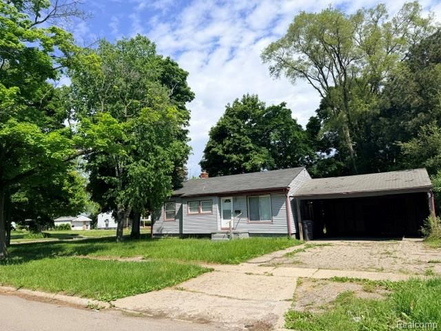 4701 Birchcrest Drive, Flint, MI 48504