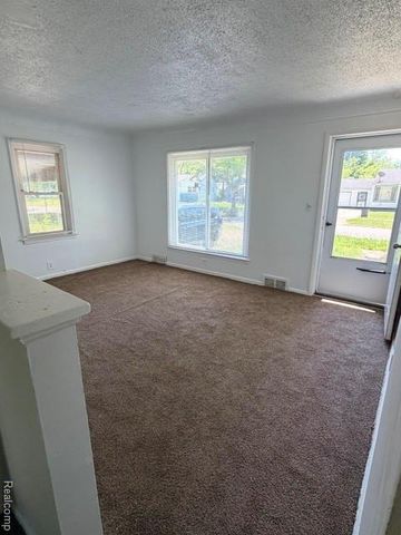 4701 Birchcrest Drive, Flint, MI 48504