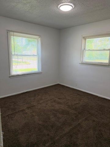 4701 Birchcrest Drive, Flint, MI 48504