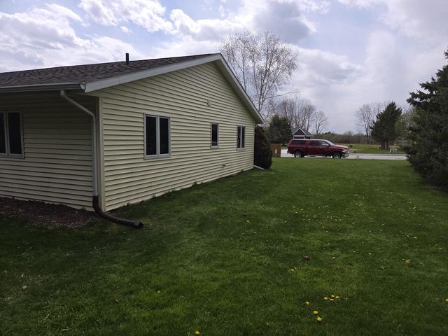 1002 Chrysler DRIVE, Mishicot, WI 54228
