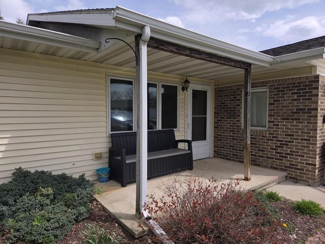 1002 Chrysler DRIVE, Mishicot, WI 54228