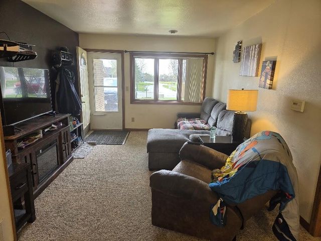 1002 Chrysler DRIVE, Mishicot, WI 54228
