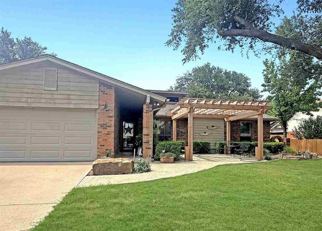 2702 SHEPHERDS GLEN, Wichita Falls, TX 76308