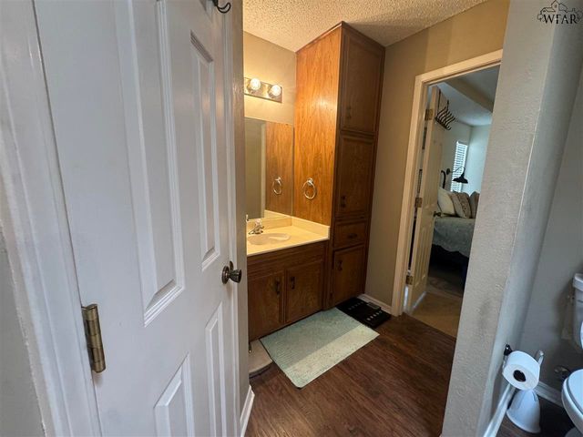 2702 SHEPHERDS GLEN, Wichita Falls, TX 76308