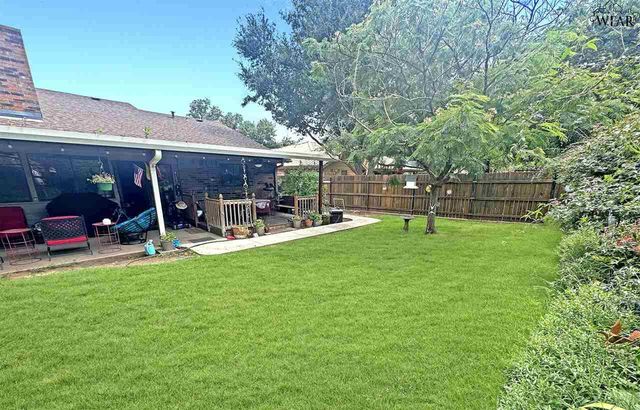 2702 SHEPHERDS GLEN, Wichita Falls, TX 76308