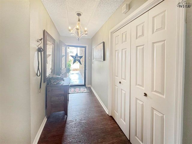 2702 SHEPHERDS GLEN, Wichita Falls, TX 76308