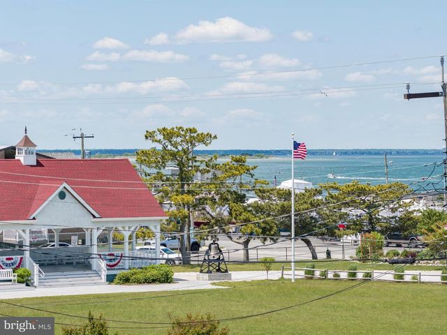18 W 7TH ST, Barnegat Light, NJ 08006