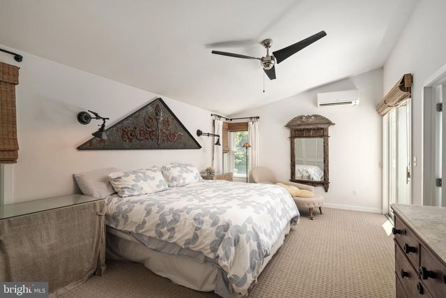 18 W 7TH ST, Barnegat Light, NJ 08006