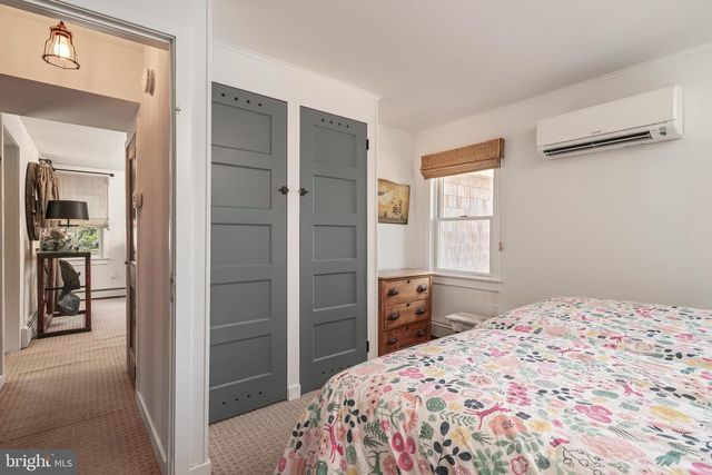 18 W 7TH ST, Barnegat Light, NJ 08006