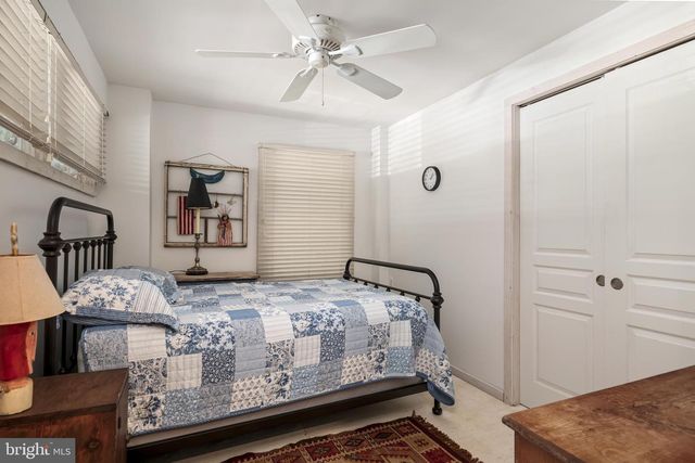 18 W 7TH ST, Barnegat Light, NJ 08006