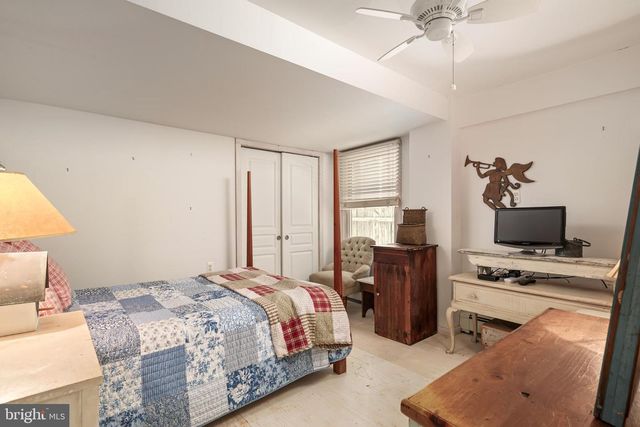 18 W 7TH ST, Barnegat Light, NJ 08006