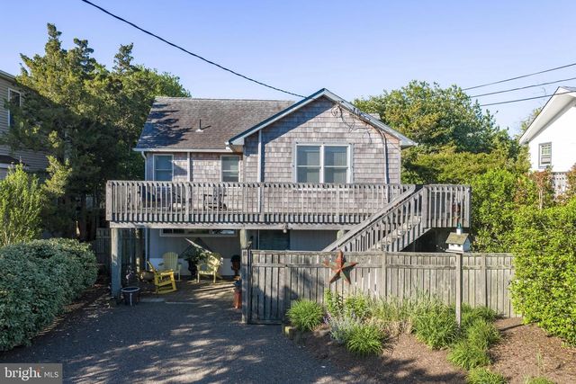 18 W 7TH ST, Barnegat Light, NJ 08006