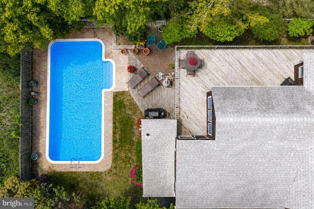 18 W 7TH ST, Barnegat Light, NJ 08006